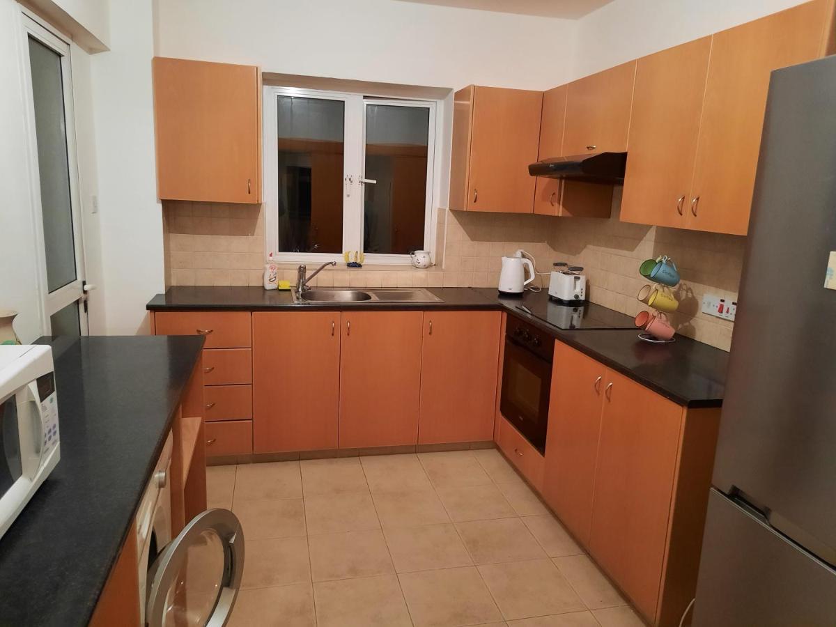 Large Apt 2 Bedrooms Sea View & 2 Balconies Larnaka Exterior foto